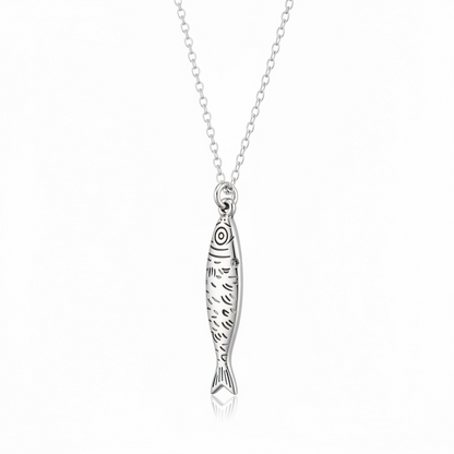 Silver sardine fish pendant necklace on a delicate silver chain – Weekendplans
